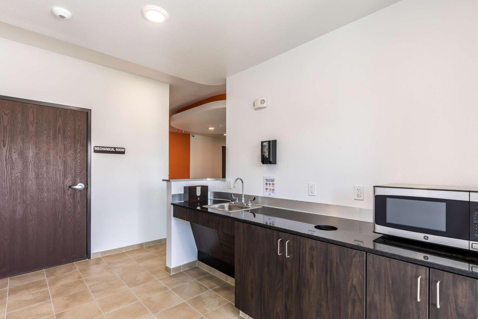 Motel 6-Las Vegas, NV - Motor Speedway