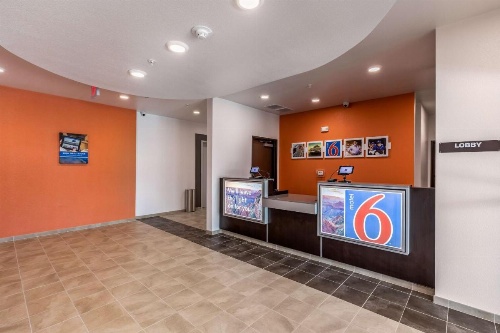 Motel 6-Las Vegas, NV - Motor Speedway image 5